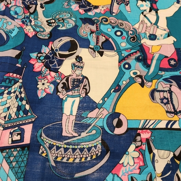 RARE Hermes Shawl Zabavushka 50" x 50" - Picture 9 of 16